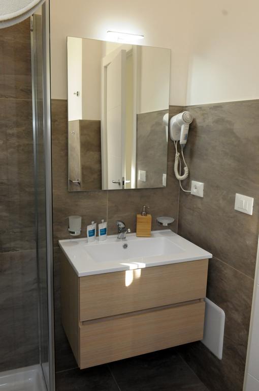 Della Torre Rooms Lecce Bagian luar foto